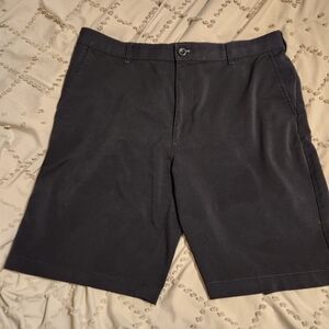 Izod Men's Black Flat Front Shorts